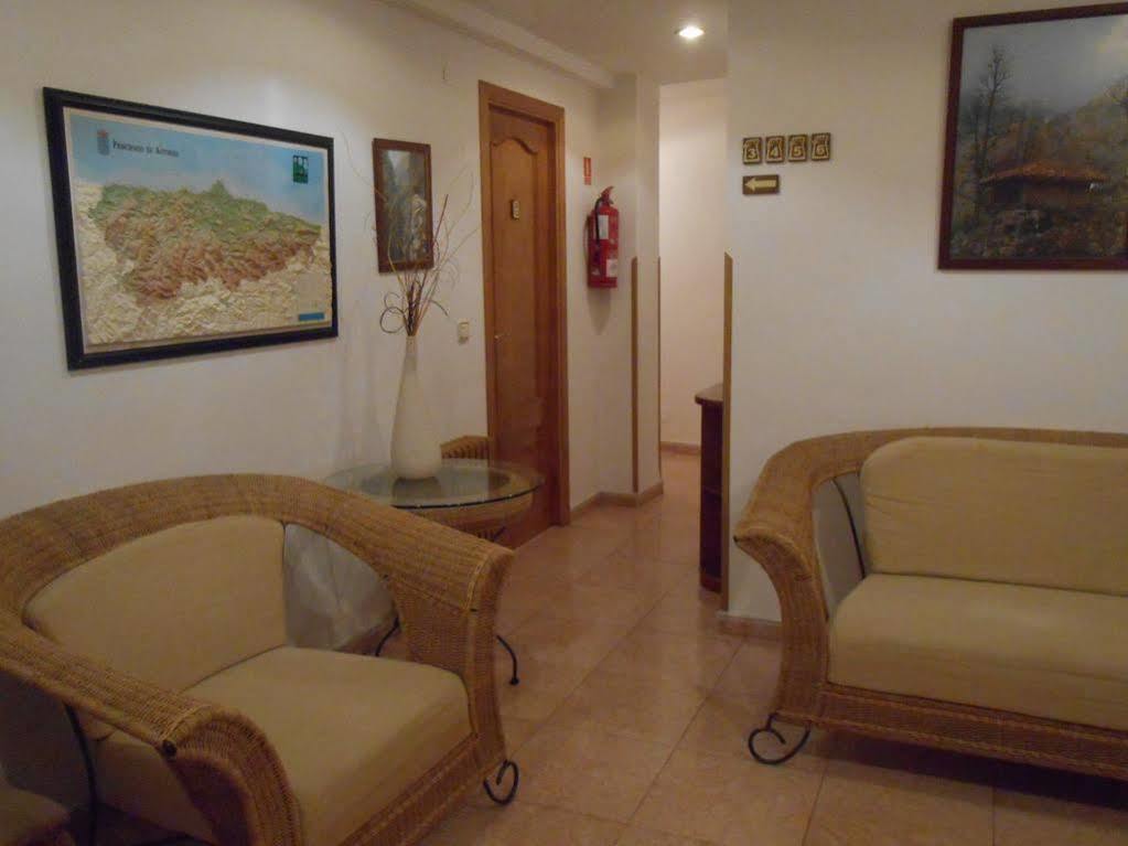 Hospedaje Torreon Onís Exteriér fotografie